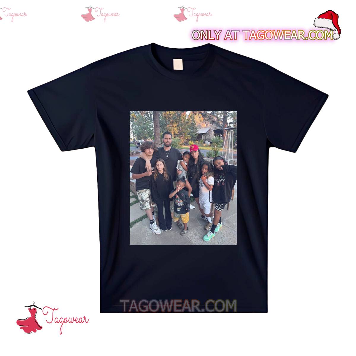 Kim Kardashian With Her Whole Family In New Photo Shirt a