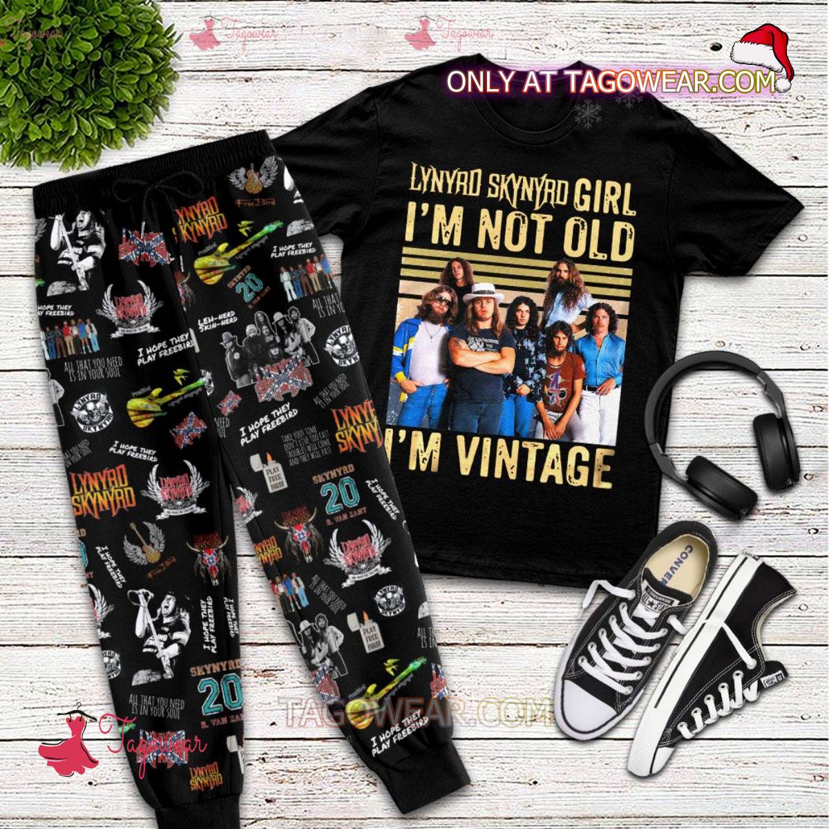 Lynyrd Skynyrd Girl I'm Not Old I'm Vintage Pajamas Set - Tagowear