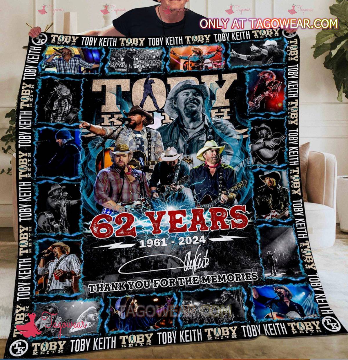Toby Keith 62 Years 1961-2024 Signature Thank You For The Memories Blanket